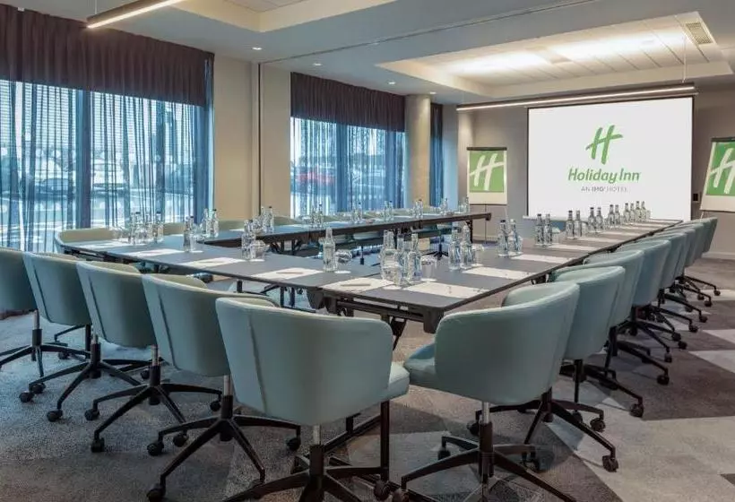 هتل Holiday Inn  Dublin Airport, An Ihg