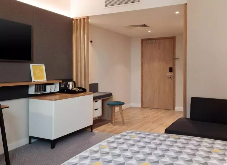 هتل Holiday Inn  Dublin Airport, An Ihg