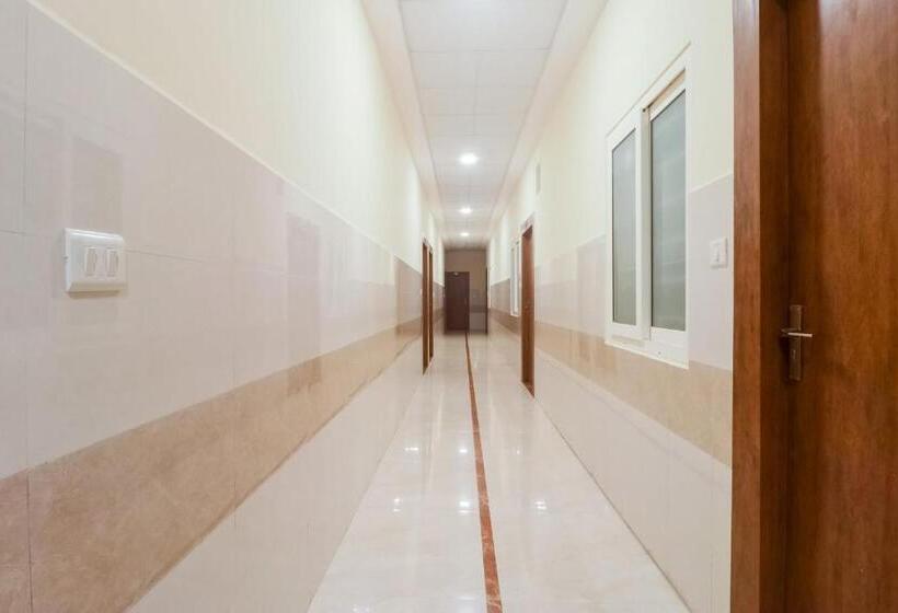 Hotel Oyo 77277 Shree Paradise