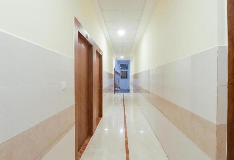 Hotel Oyo 77277 Shree Paradise