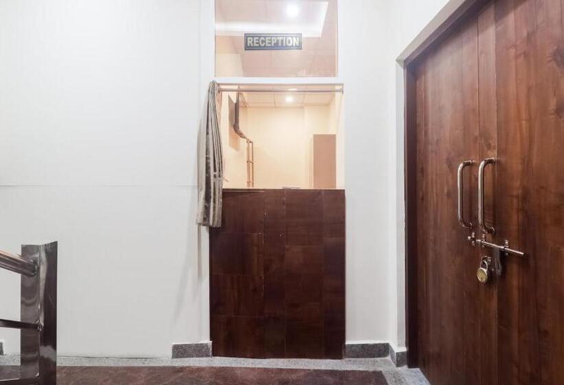 Hotel Oyo 77277 Shree Paradise