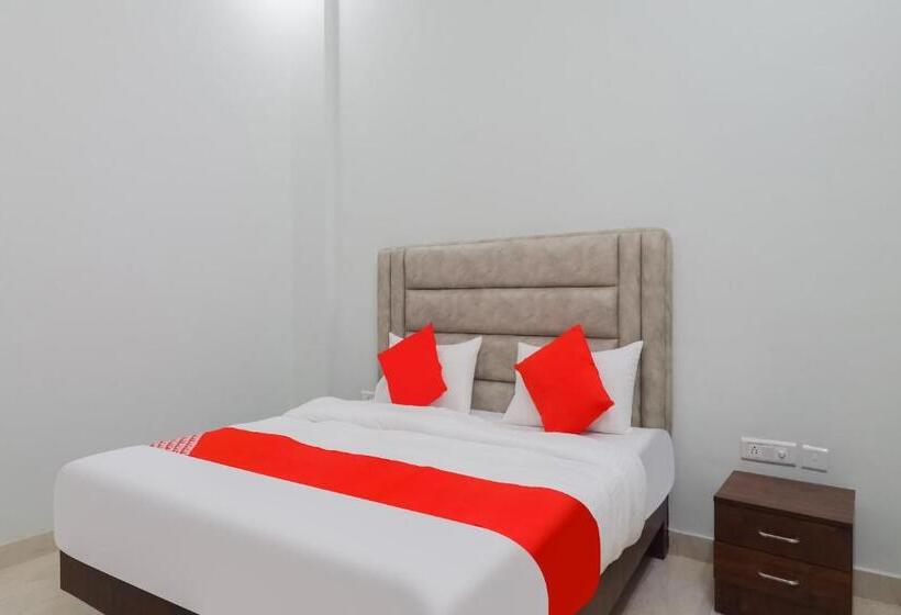 Hotel Oyo 77277 Shree Paradise