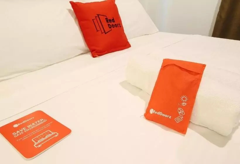 ホテル Reddoorz Near Zobel Roxas St