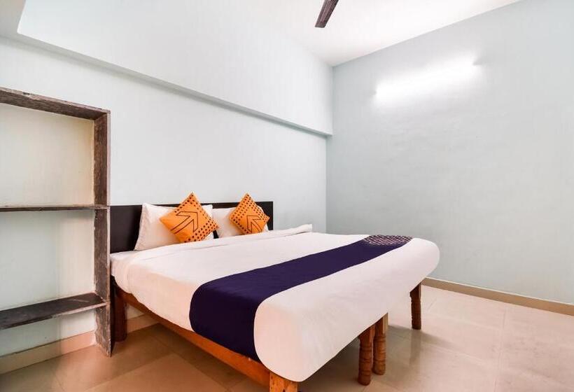 فندق Spot On Mishra Guest House