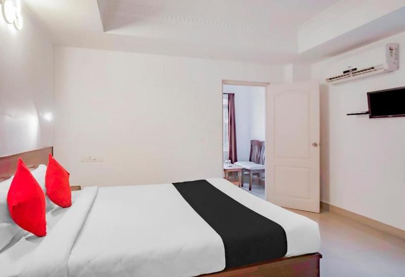 בית מלון כפרי Vaccinated Staff  Capital O 77327 Jm Inn