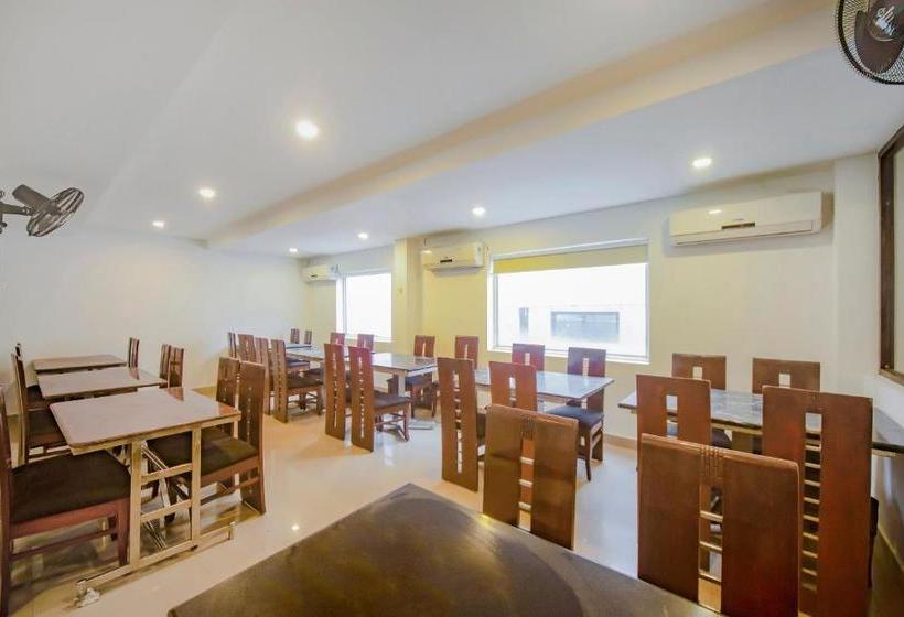 בית מלון כפרי Vaccinated Staff  Capital O 77327 Jm Inn