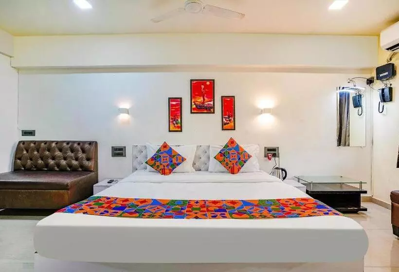 Majatalo Fabexpress White House   Nr Midc Khargar