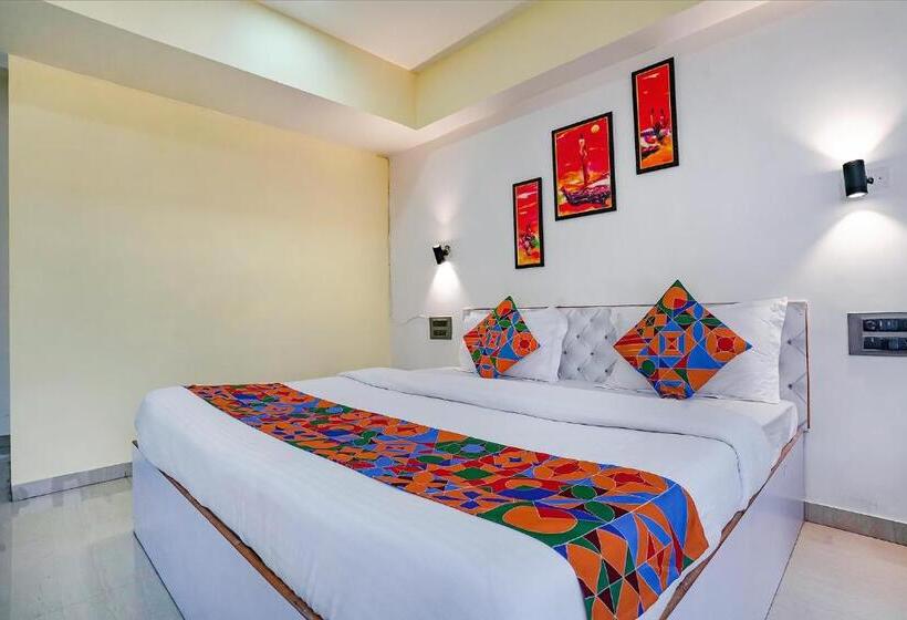 ペンション Fabexpress White House   Nr Midc Khargar