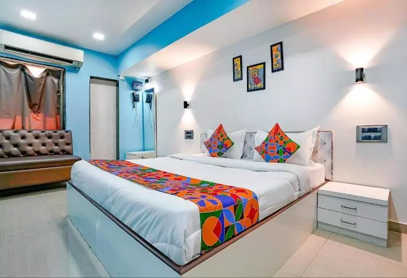 Majatalo Fabexpress White House   Nr Midc Khargar