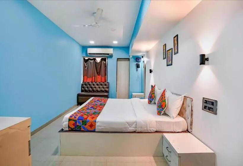 Majatalo Fabexpress White House   Nr Midc Khargar