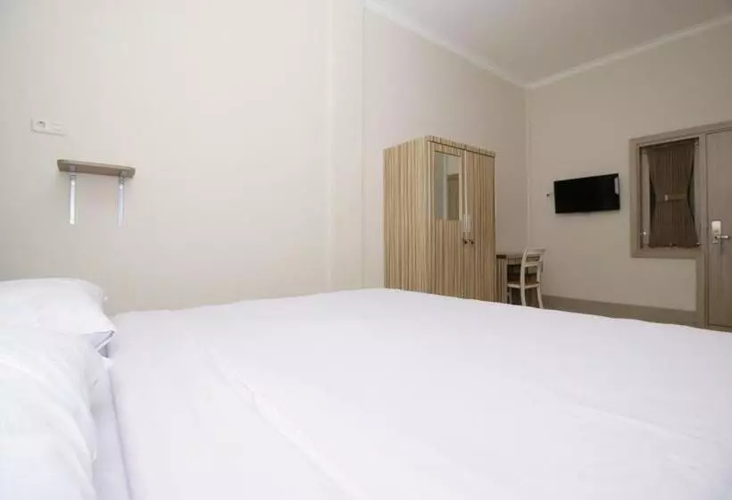 ユースホステル Reddoorz Near Jalan Kolonel Haji Burlian Palembang