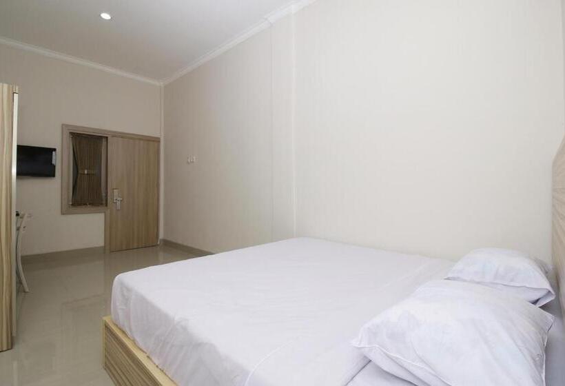 הוסטל Reddoorz Near Jalan Kolonel Haji Burlian Palembang