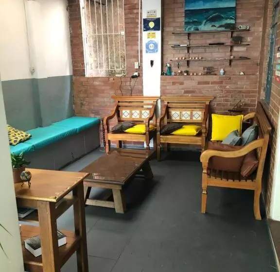 Hostel Dos Reis
