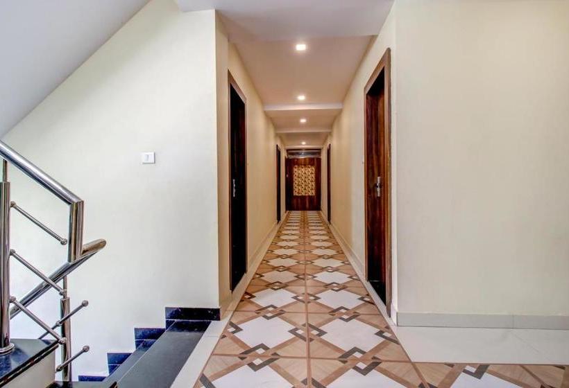 Capital O76275 Hotel Kasturi Residency