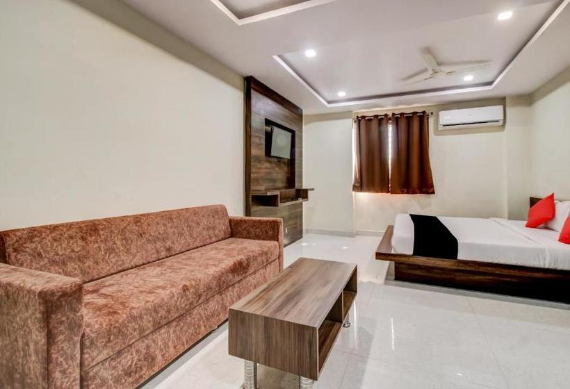 Capital O76275 Hotel Kasturi Residency