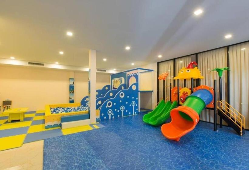 호텔 Jupiter Trevi Resort And Spa