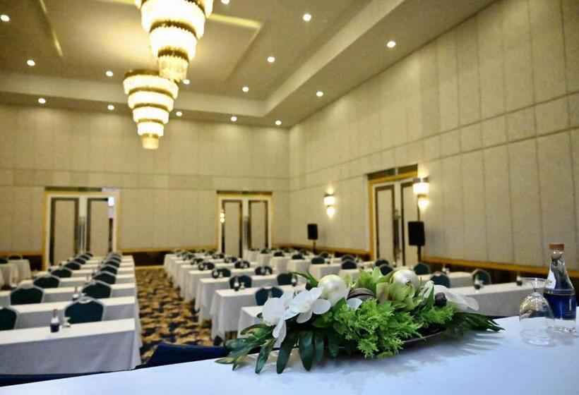 호텔 Jupiter Trevi Resort And Spa