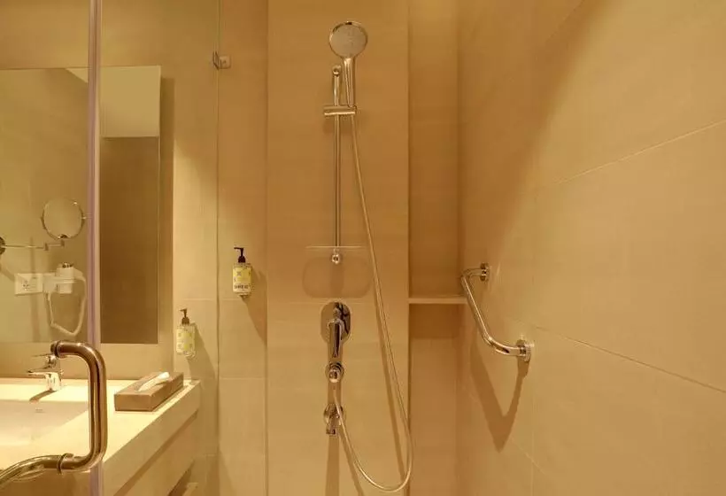 Lemon Tree Hotel, Jhansi