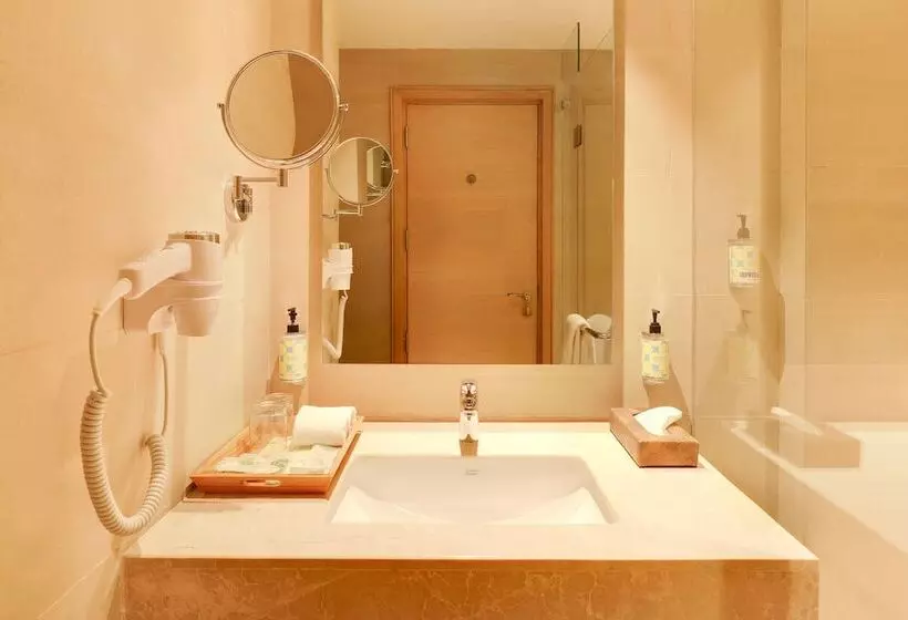 Lemon Tree Hotel, Jhansi