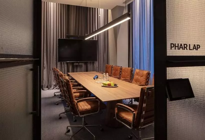 Next Hotel Melbourne, Curio Collection By Hilton