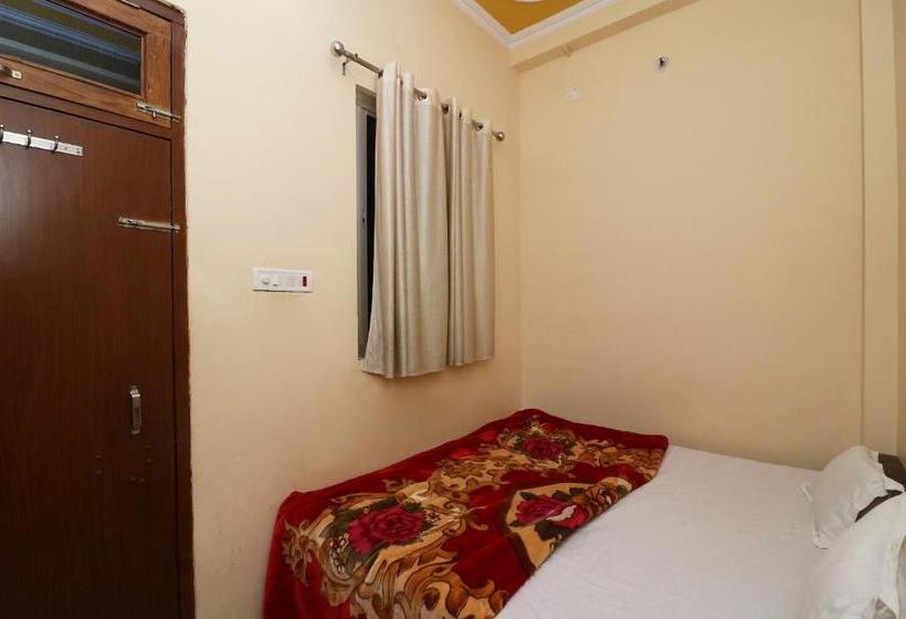 ホテル Oyo 40436  Ganga Vilas