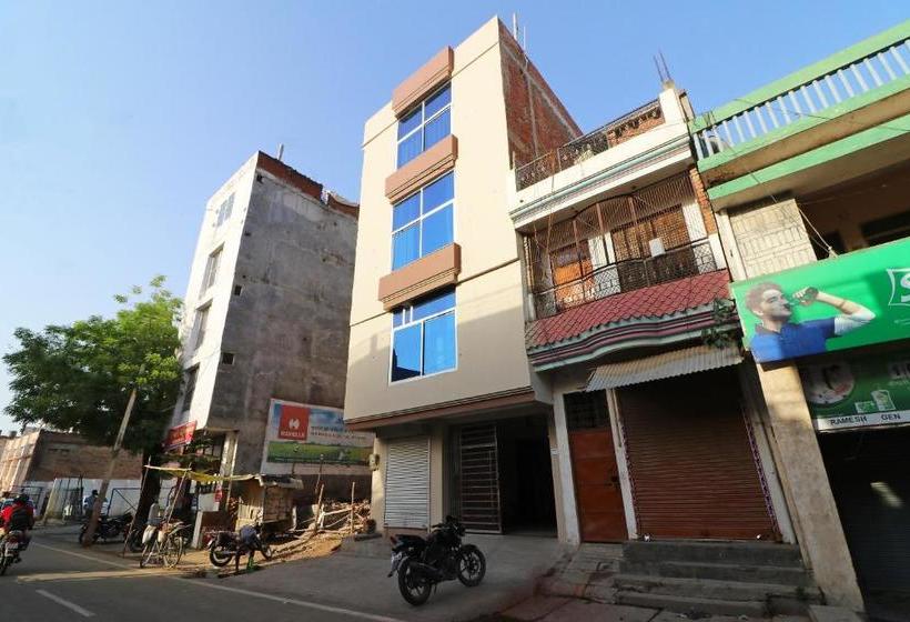 ホテル Oyo 40436  Ganga Vilas