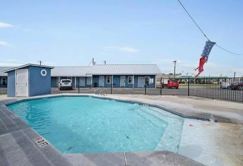 Hotelli Oyo  Rockport Bay View