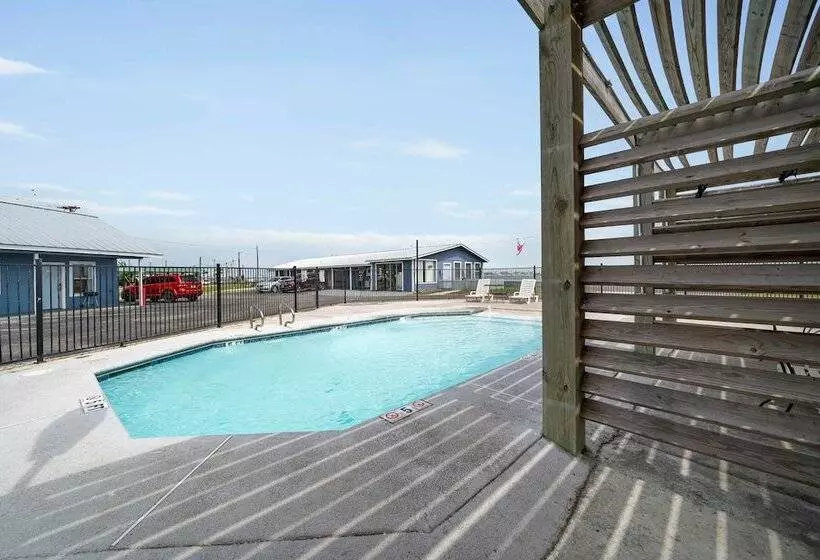 Hotelli Oyo  Rockport Bay View