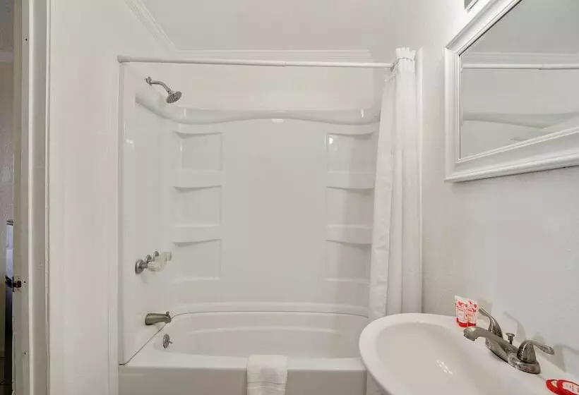 Hotelli Oyo  Rockport Bay View