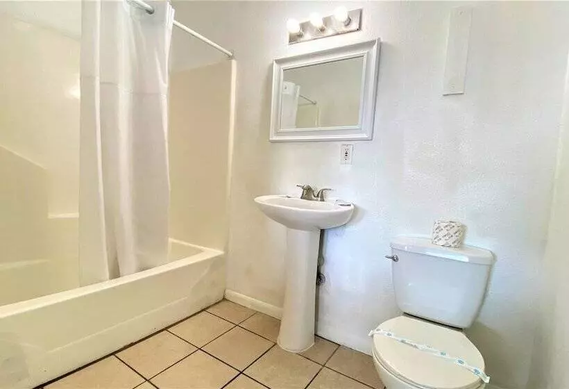 Hotelli Oyo  Rockport Bay View