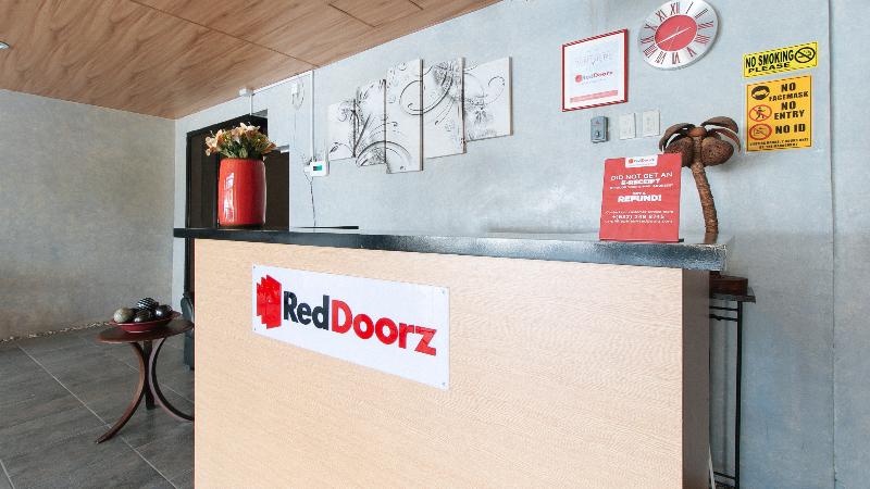 Hotel Reddoorz Near Christ The King Medical Center