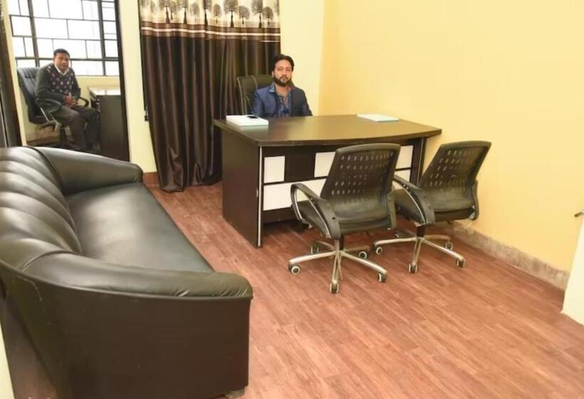 酒店 Varanasi Paradise