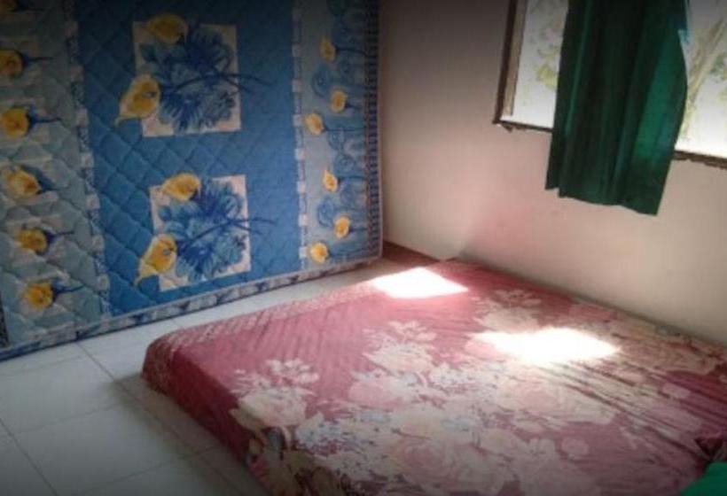 Hotel Villa Bata Merah