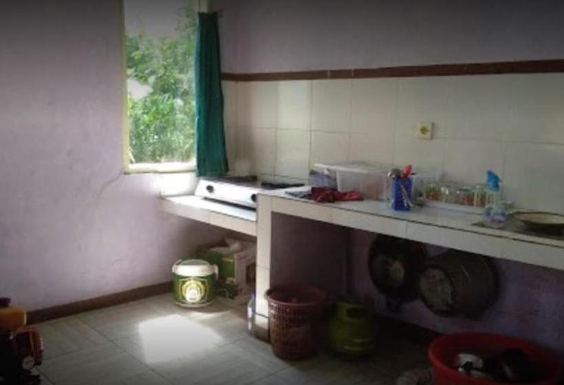 Hotel Villa Bata Merah