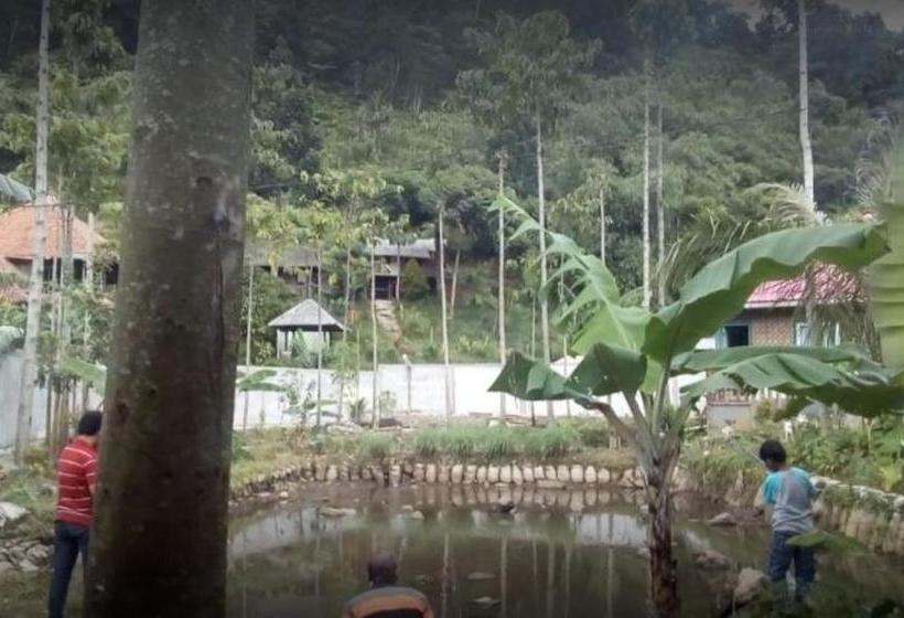 Hotel Villa Bata Merah