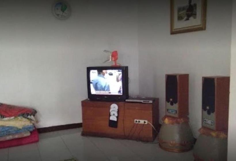 Hotel Villa Bata Merah