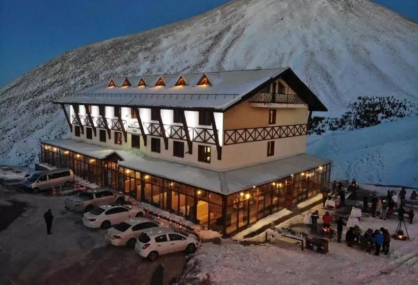 Hotelli X Mountain Lodge Erciyes