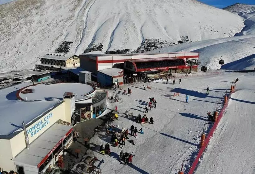 Hotelli X Mountain Lodge Erciyes