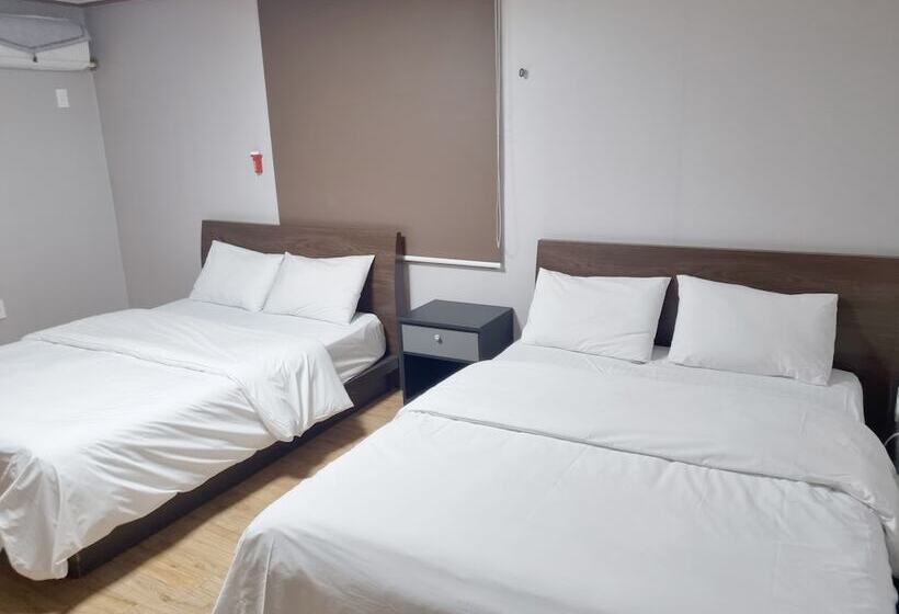 فندق على الطريق Charlie Hotel Jeju