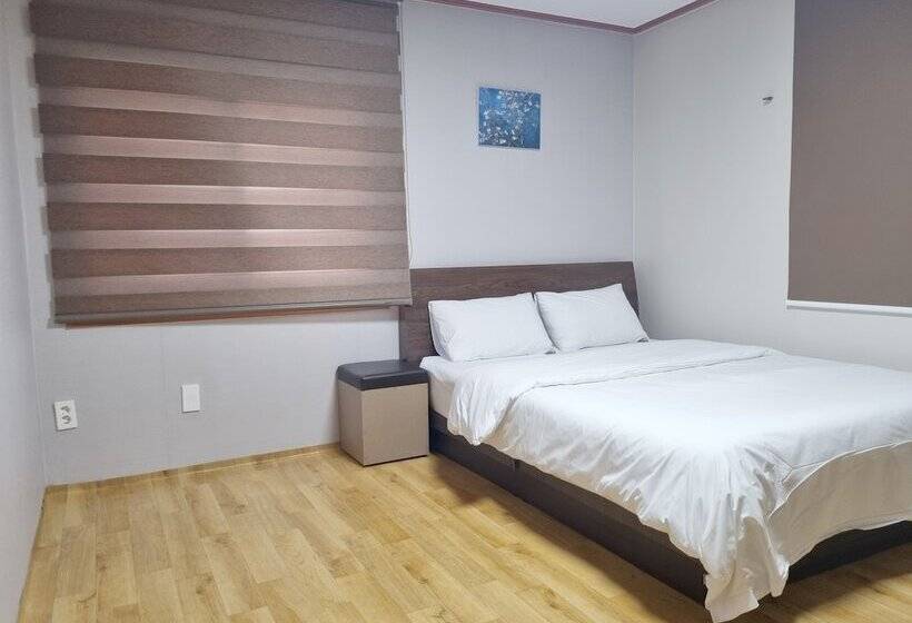 فندق على الطريق Charlie Hotel Jeju