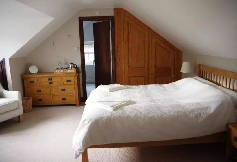 Old Bears Barn Bed And Breakfast