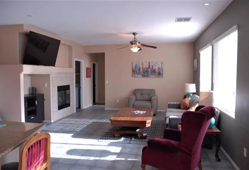 ペンション 5 Bdrm-15 Min To Vegas Stripnellisairportspdway