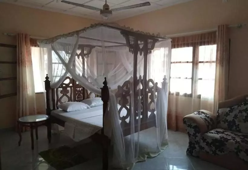 پانسیون Fahari House Watamu