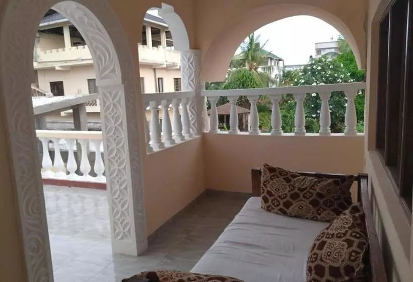 پانسیون Fahari House Watamu