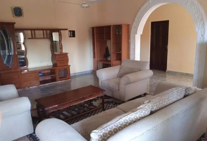 پانسیون Fahari House Watamu