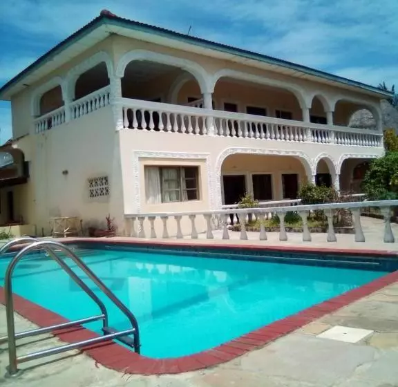 پانسیون Fahari House Watamu