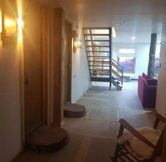 Majatalo Hostal Lago Cóndor