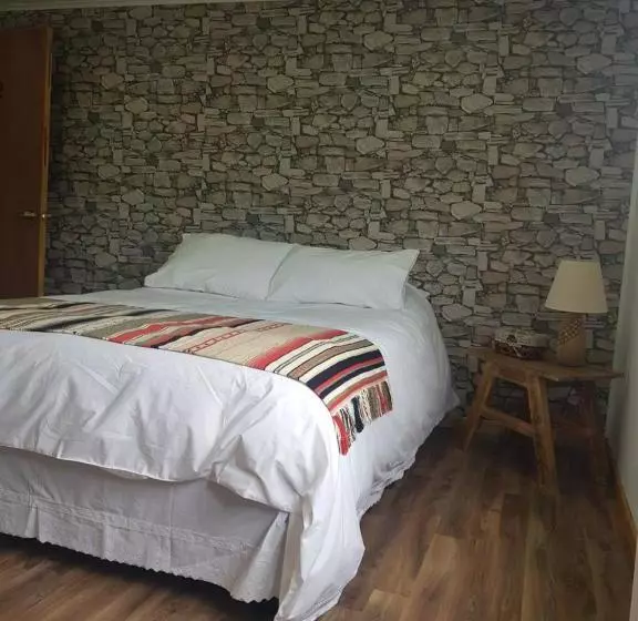 Majatalo Hostal Lago Cóndor