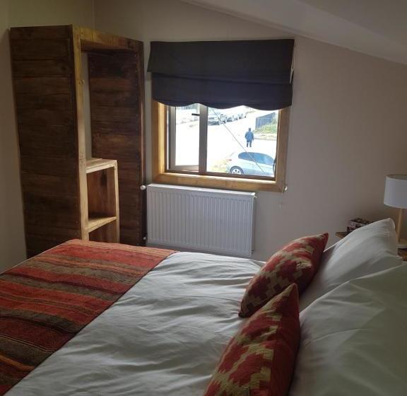 פנסיון Hostal Lago Cóndor