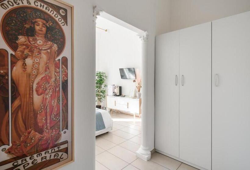 Пансион Naro Suites And Rooms